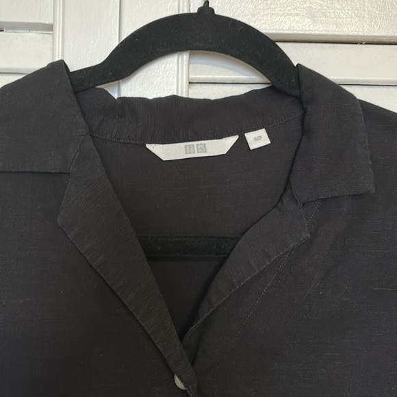 Uniqlo Black boxy linen blend button down top - Picture 2 of 5